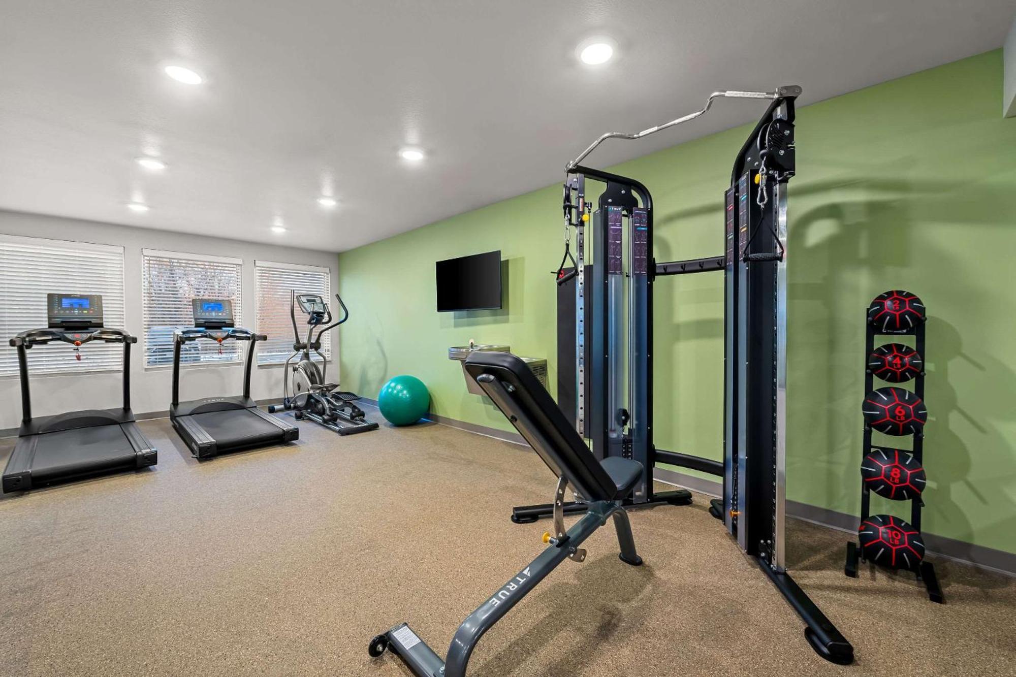 Woodspring Suites Loves Park - Rockford מראה חיצוני תמונה