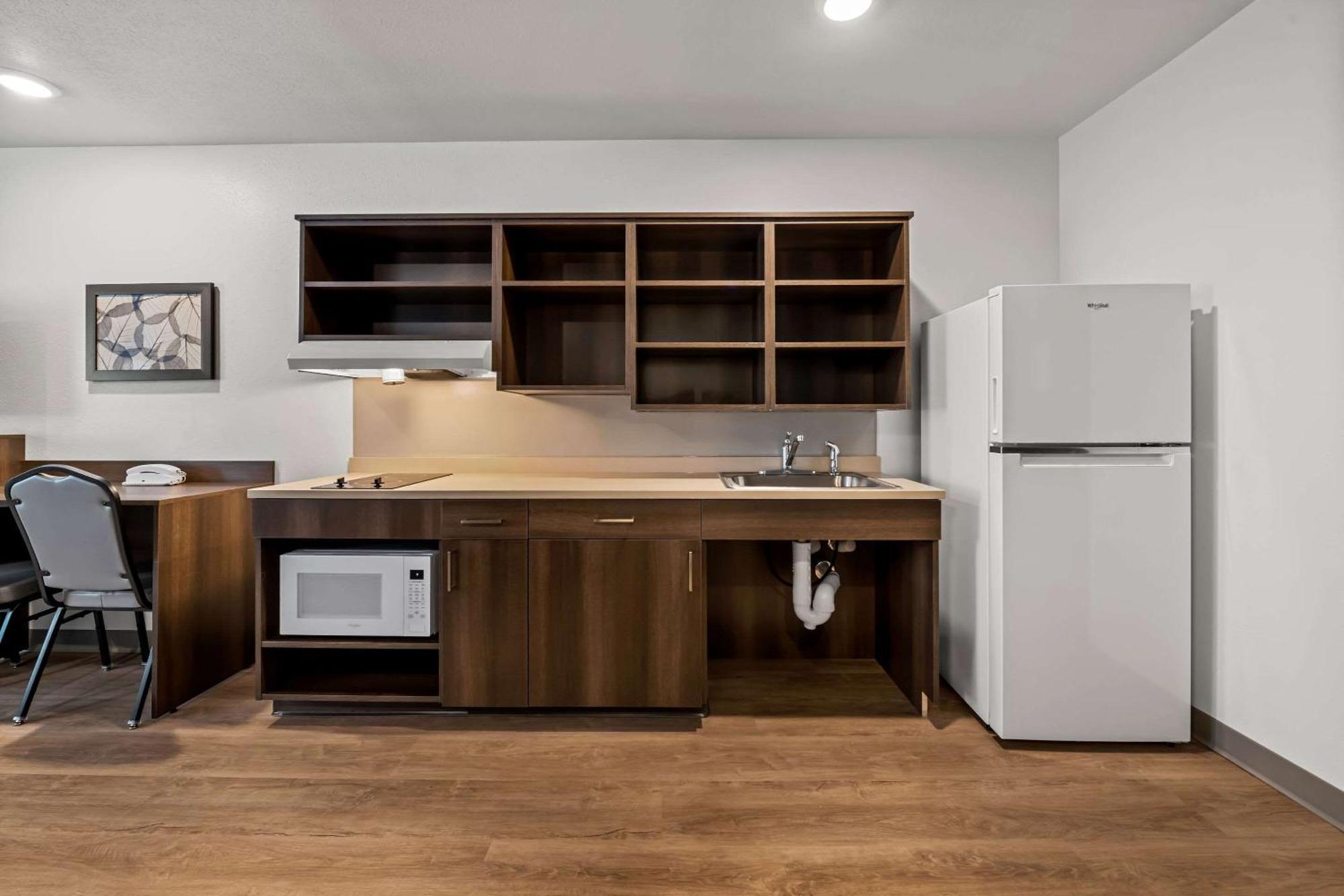 Woodspring Suites Loves Park - Rockford מראה חיצוני תמונה