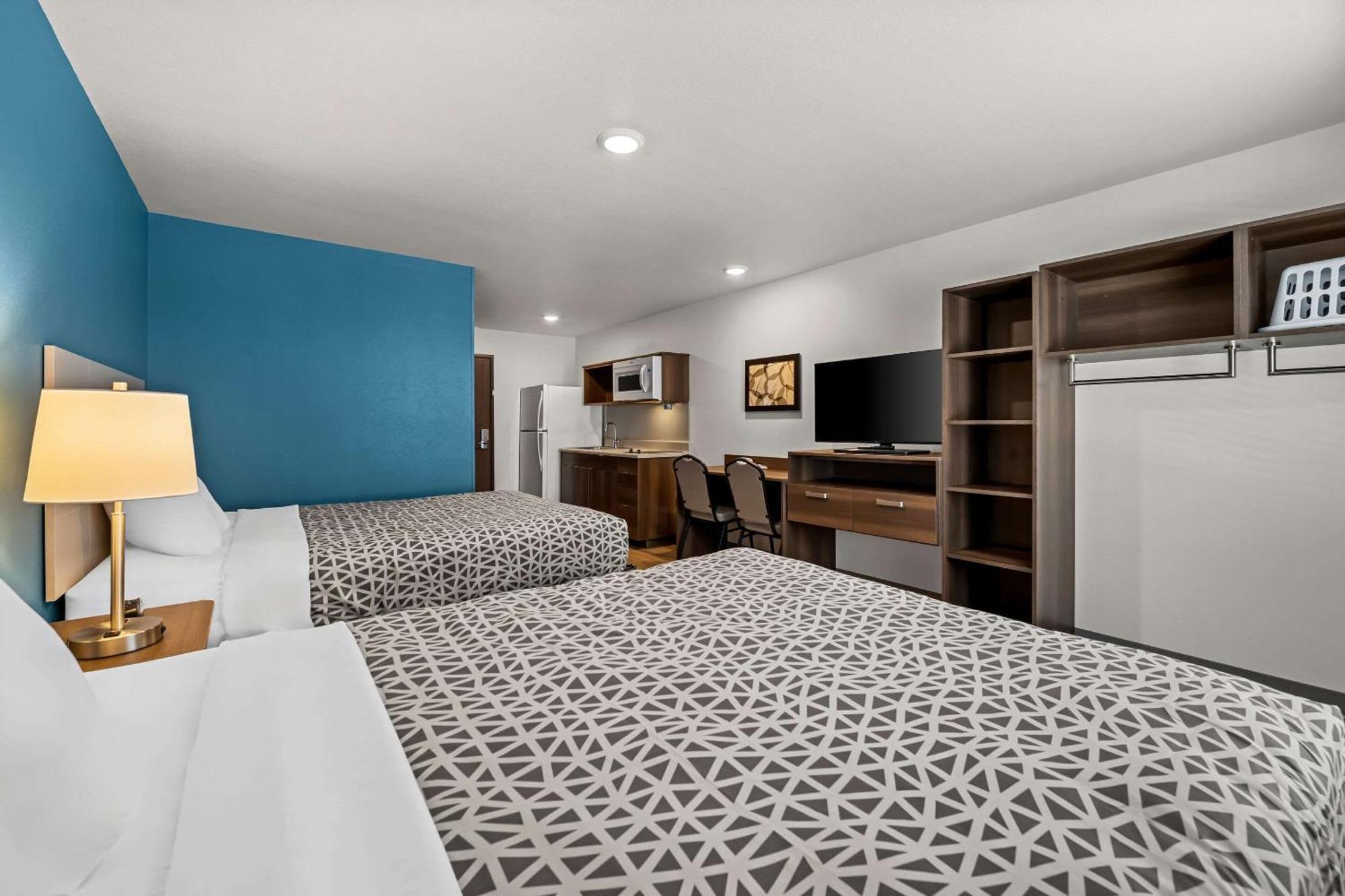 Woodspring Suites Loves Park - Rockford מראה חיצוני תמונה