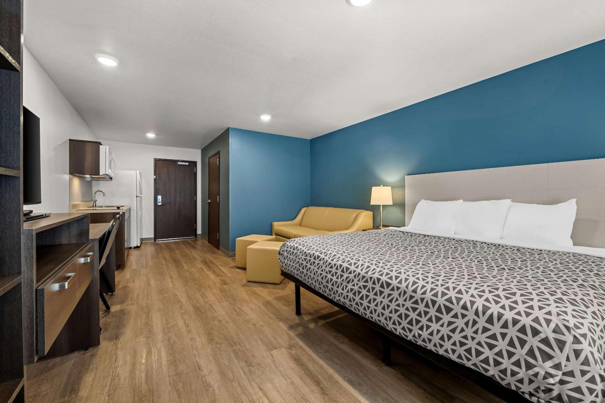 Woodspring Suites Loves Park - Rockford מראה חיצוני תמונה